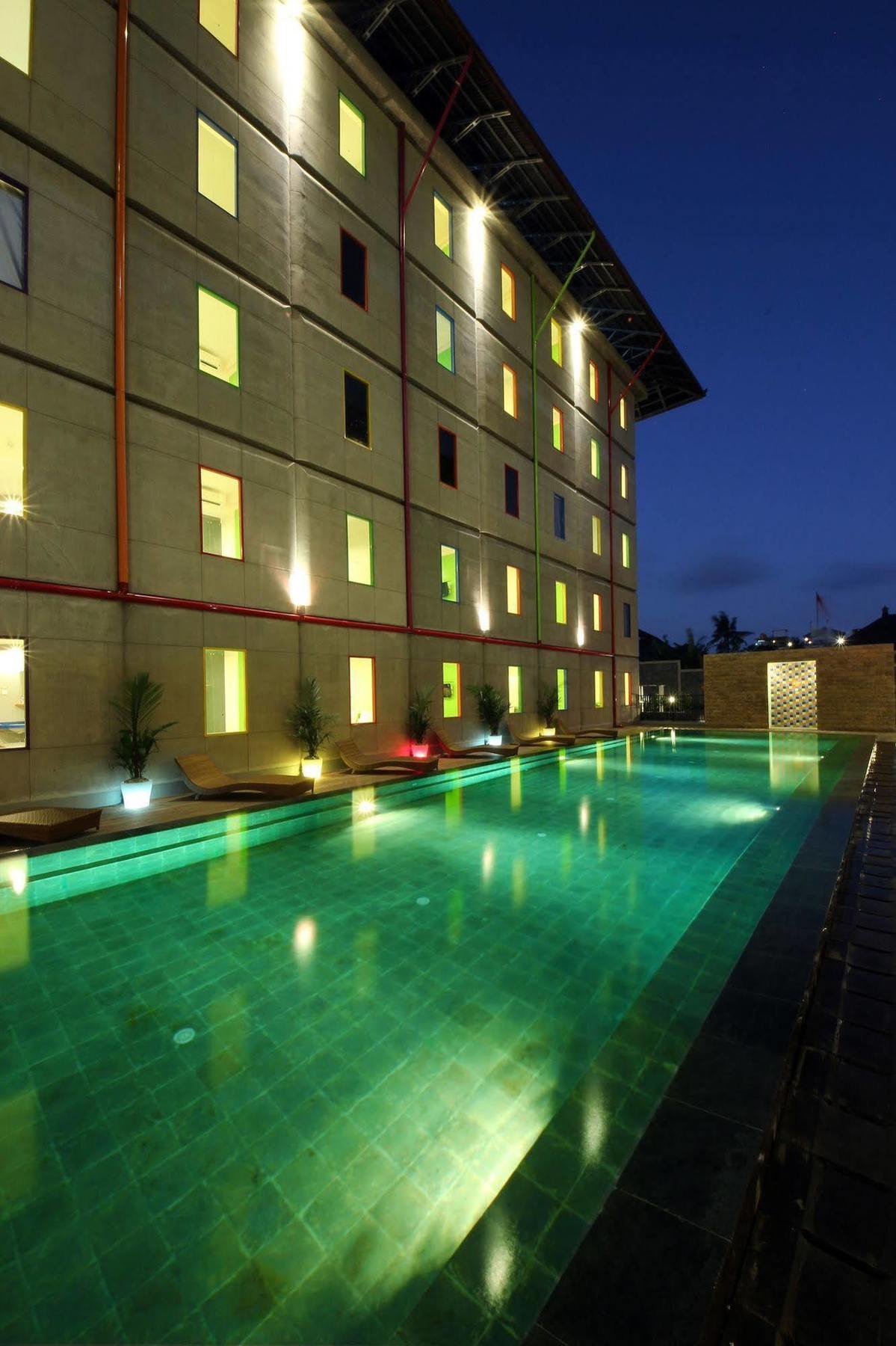 Pop! Hotel Kuta Beach Екстер'єр фото